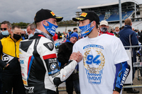 Jonas Folger (re.) mit Ilya Mikhalchik