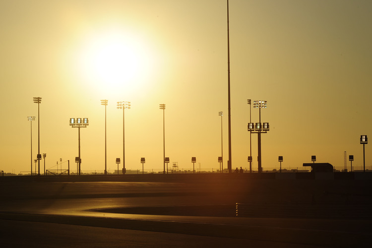 In Katar wird seit 2008 unter Flutlicht gefahren