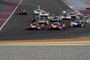 Beide Werks-Ferrari 499P ganz vorne kurz nach dem Start der WEC in Katar