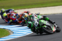 Eine Momentaufnahme in Australien: Xavi Fores vor Sandro Cortese