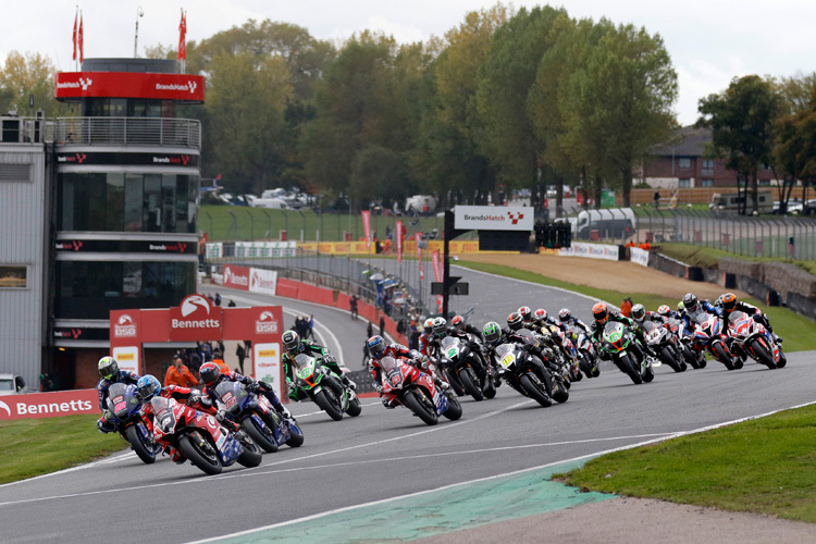 Josh Brookes (Ducati) holte sich in Brands Hatch mit zwei Siegen den BSB-Titel