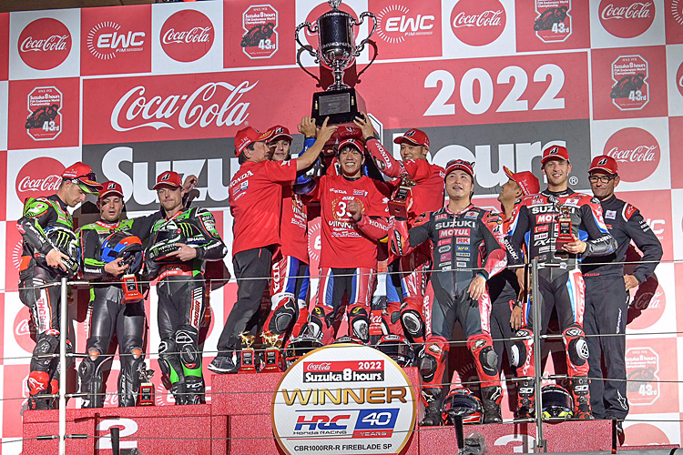 Suzuka-Podium mit Superbike-WM-Stars