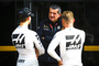 Günther Steiner mit seinen Piloten Romain Grosjean und Kevin Magnussen