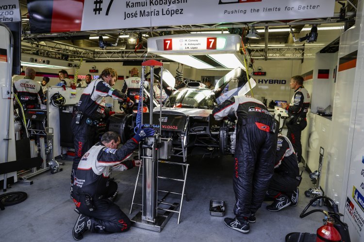 Auch beim aktuellen Toyota LMP1 werden die Vorderräder mit Elektro-Power angetrieben