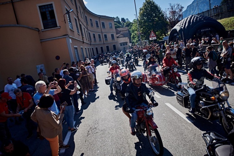 Moto Guzzi Open House: Grosse Party im September bei Moto Guzzi am Comer See