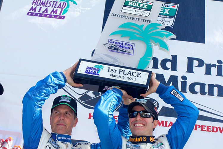 Routine auch beim Jubeln: Scott Pruett (li.) und Memo Rojas