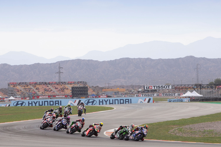 Rennen 1 auf dem San Juan Villicum Circuit: Nur 12 Fahrer am Start