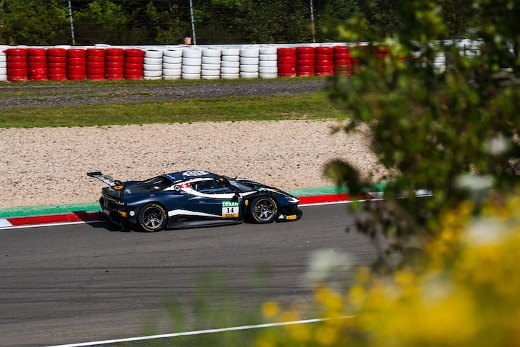 Jack Aitken auf der Pole-Position auf dem Nürburgring