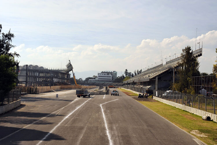 Am Autodromo Hermanos Rodriguez wird ncoh eifrig gebaut