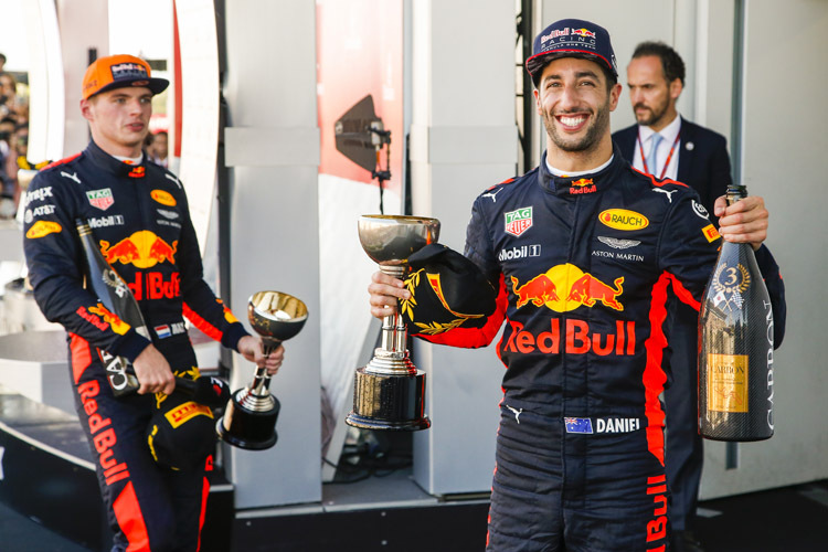 Max Verstappen und Daniel Ricciardo durften gemeinsam aufs Podest