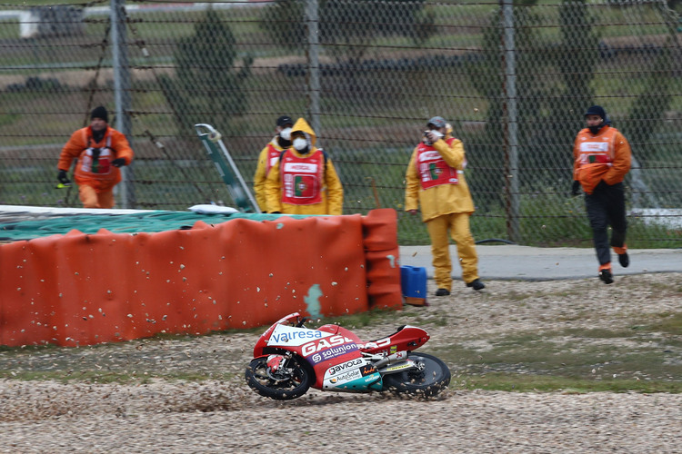 Bereits am Freitag stürzte GASGAS-Fahrer Sergio Garcia, in Q2 folgten drei weitere Ausrutscher