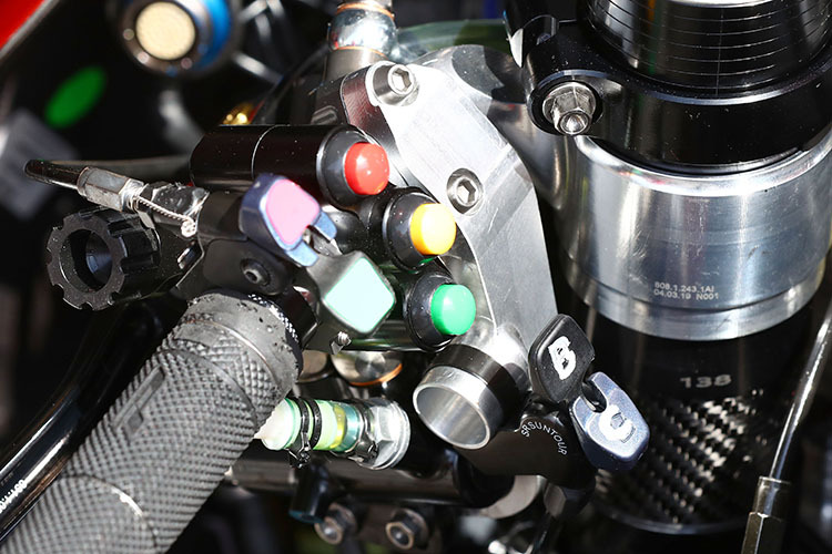 Immer mehr Knöpfe: «ride height adjuster» an der Ducati GP20