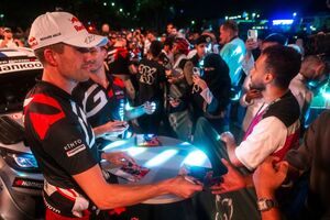 Die Fans freut`s: Der neunfache Weltmeister Sebastien Ogier fährt im kommenden Jahr zehn WM-Läufe)