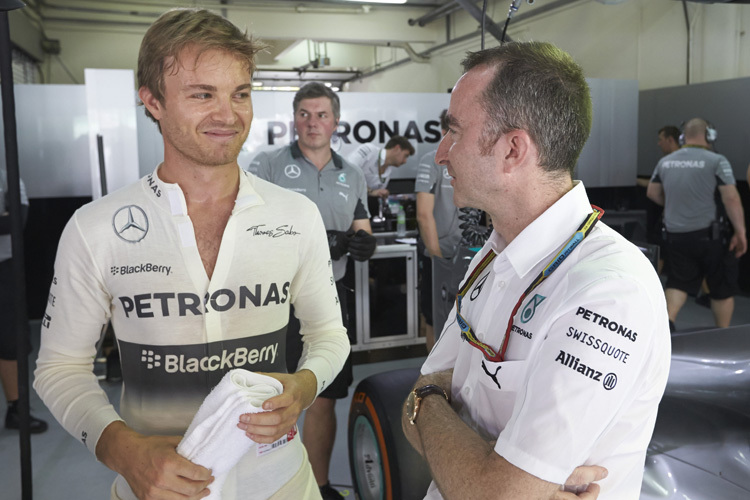 Nico Rosberg mit Mercedes-Technikchef Paddy Lowe