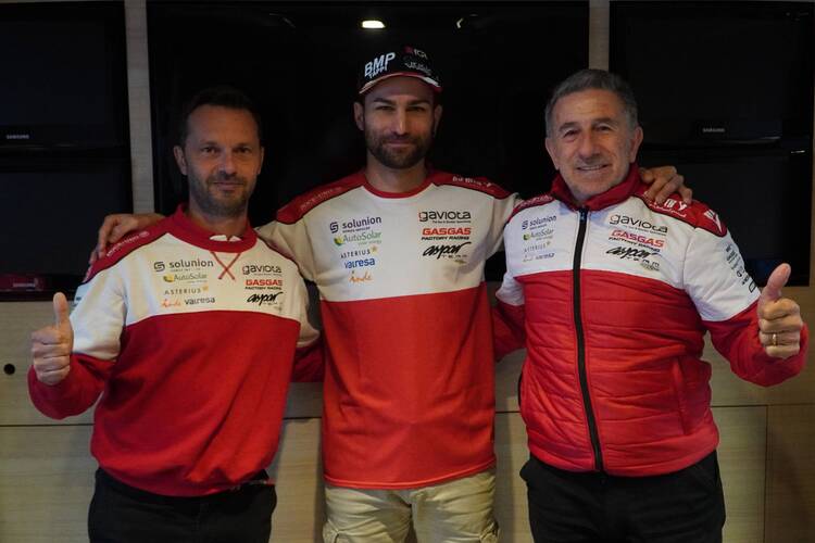 Gino Borsoi mit Mattia Pasini und Jorge «Aspar» Martinez