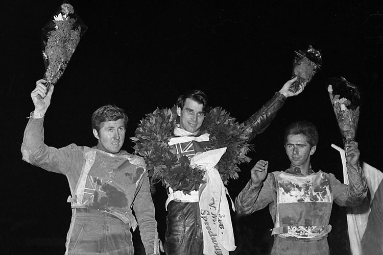 Ivan Mauger 1968 mit Barry Briggs (l.) und Edward Jancarz (r.)