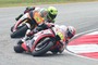 Alvaro Bautista im Positionskampf mit Forward-Pilot Toni Elias