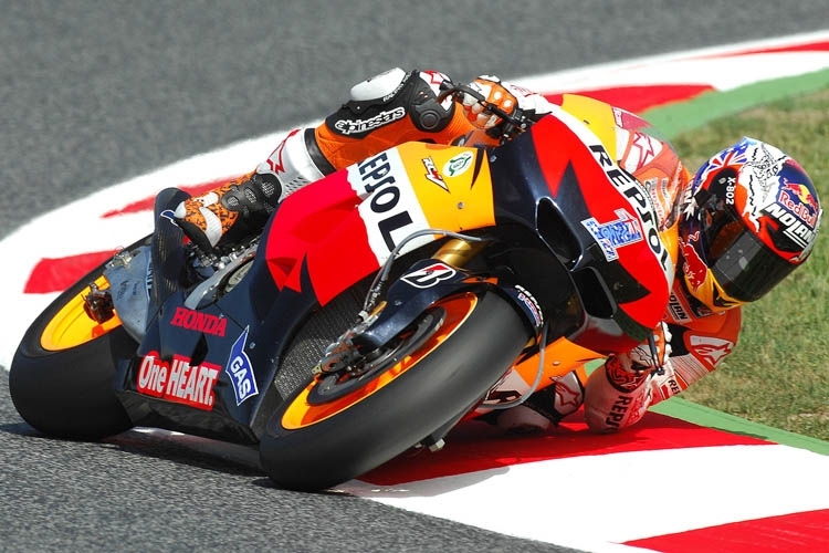 Beeindruckende Fahrkunst von Casey Stoner