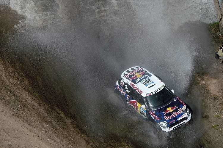 Vorjahressieger Nasser Al-Attiyah beim Prolog