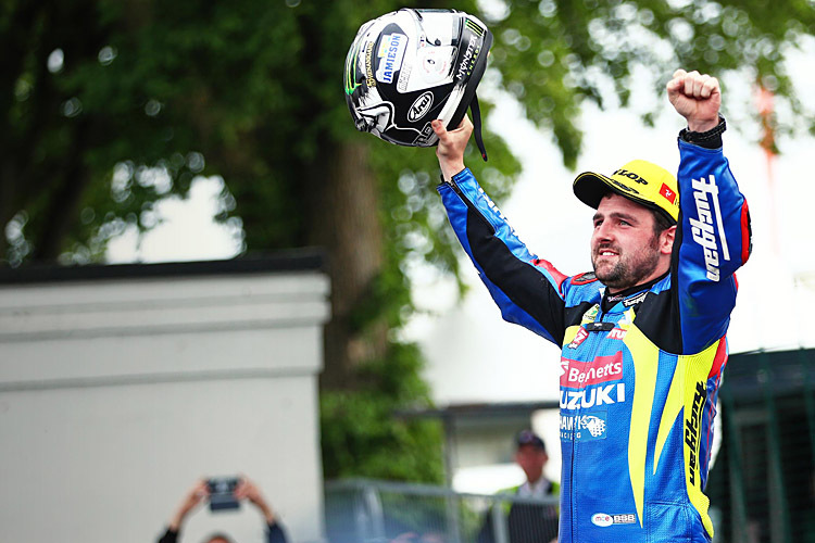 Michael Dunlop nach seinem Sieg bei der Senior-TT 2017