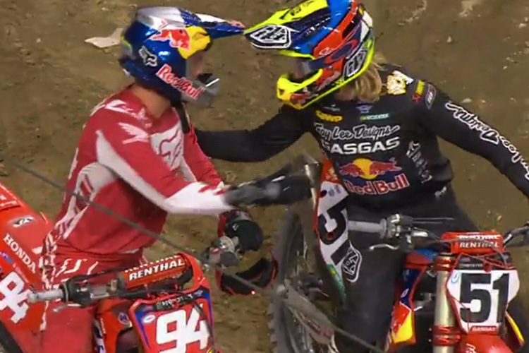 Ken Roczen und Justin Barcia im Ziel von Indianapolis 2