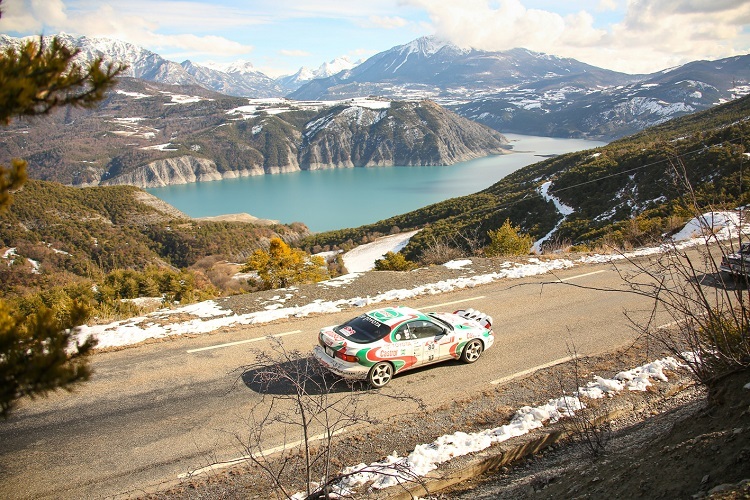 Die AvD-Histo-Monte führt auch am Lac Poncon vorbei