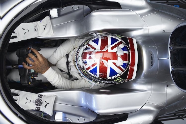 Lewis Hamilton mit seinem Silverstone-Spezialhelm