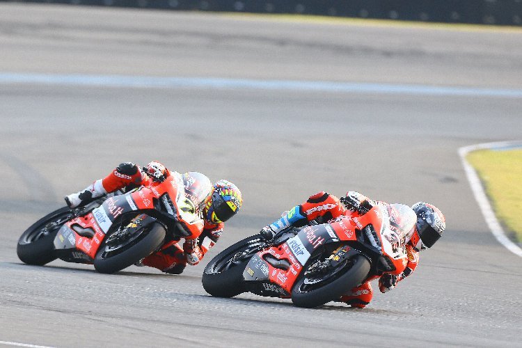 Marco Melandri und Chaz Davies: Welcher Ducati-Pilot holt den ersten Thailand-Sieg?