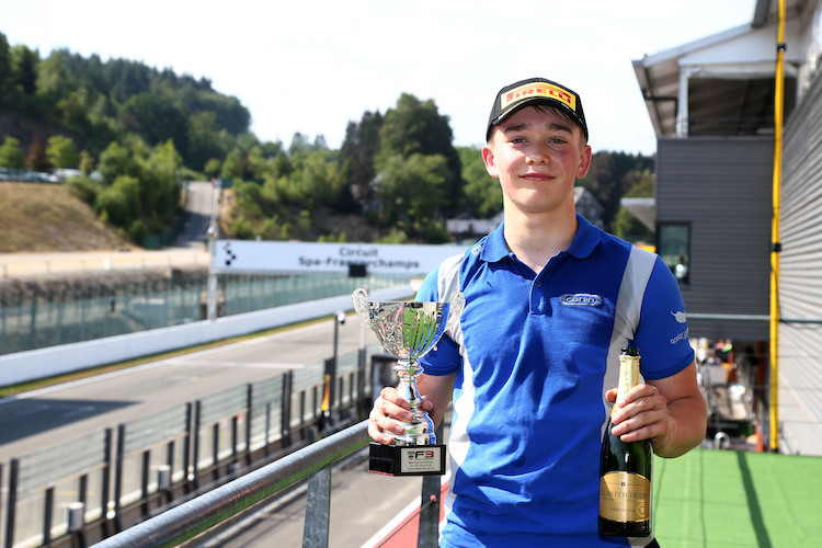 Zuletzt durfte Billy Monger in Belgien aufs Podest