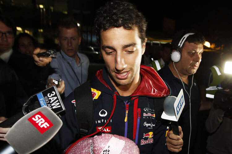 Daniel Ricciardo musste am Sonntagabend viele Fragen beantworten