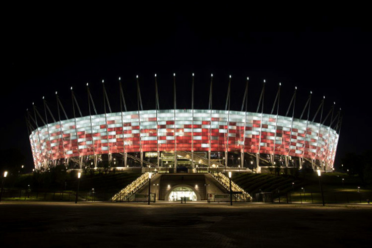 Das prachtvolle polnische Nationalstadion in Warschau