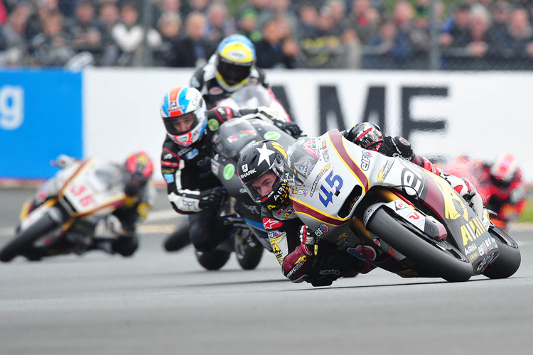 Scott Redding (45) vor Joahnn Zarco