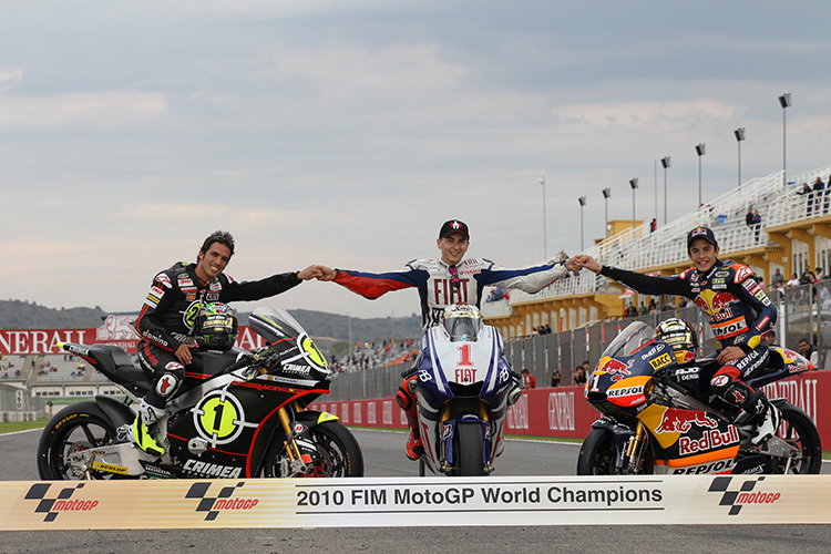 2010: Die Weltmeister Toni Elias (Moto2), Jorge Lorenzo (MotoGP) und Marc Márquez (125 ccm)