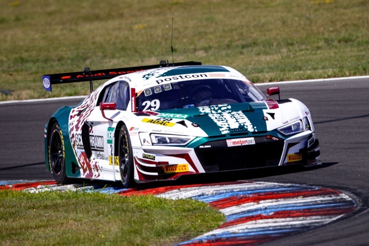 Vorne beim ADAC GT Masters auf dem Lausitzring: Der Audi R8 LMS von Land-Motorsport