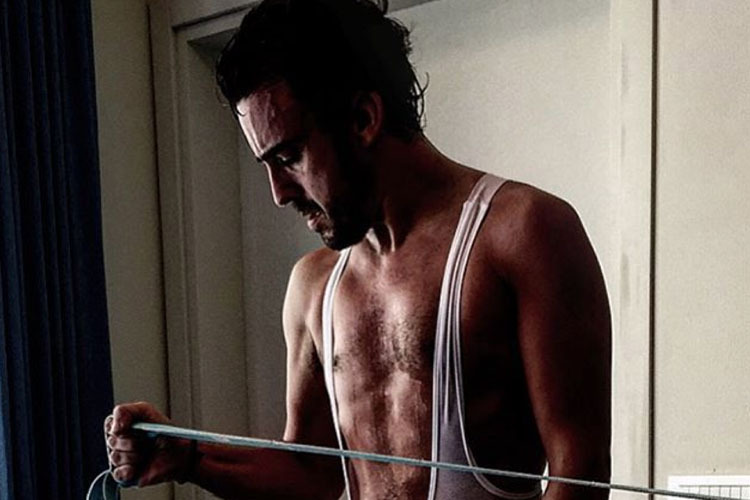 Fernando Alonso zeigt auf Instagram, dass er schon wieder fleissig trainiert