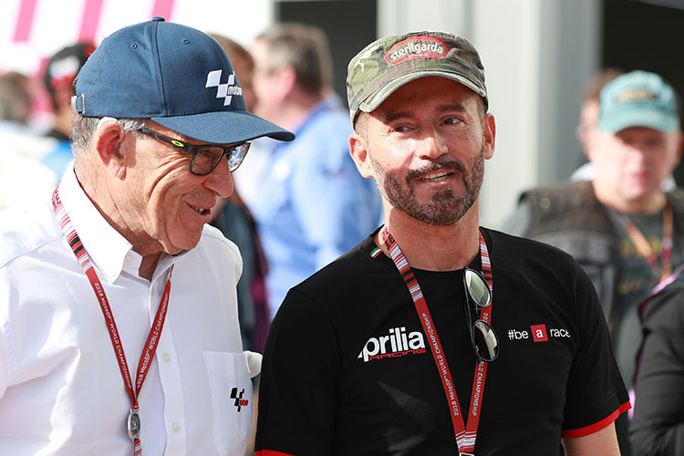 Dorna-CEO Carmelo Ezpeleta mit Max Biaggi