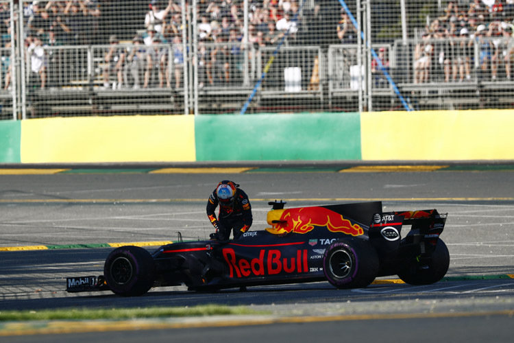 Daniel Ricciardo musste im Heimspiel von Melbourne eine bittere Pille schlucken