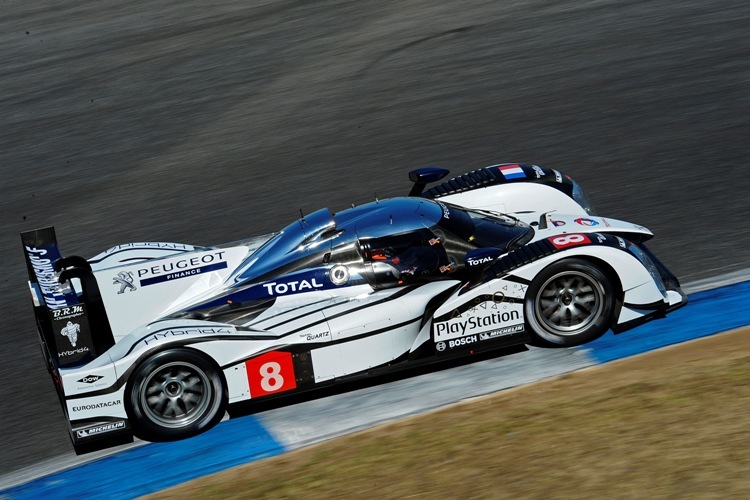 Fährt der Peugeot 908 HYbrid4 2012 in Le Mans