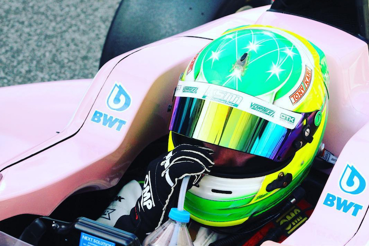 Die Rennpremiere im Formel-4-Auto ist David Schumacher geglückt