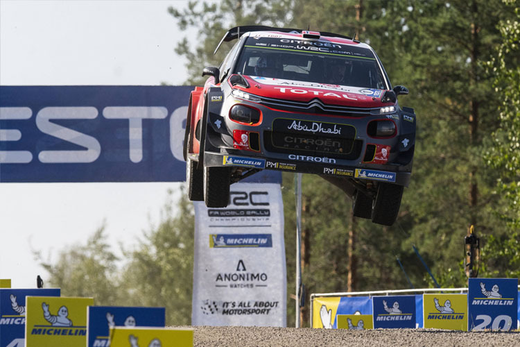 Höhenflug in Finnland – Mads Östberg (Citroën) fuhr lange um den Sieg