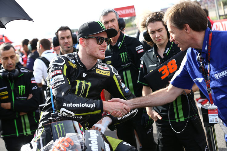 Bradley Smith: Er vertraut auf gute Unterstützung durch Yamaha (re. Lin Jarvis)