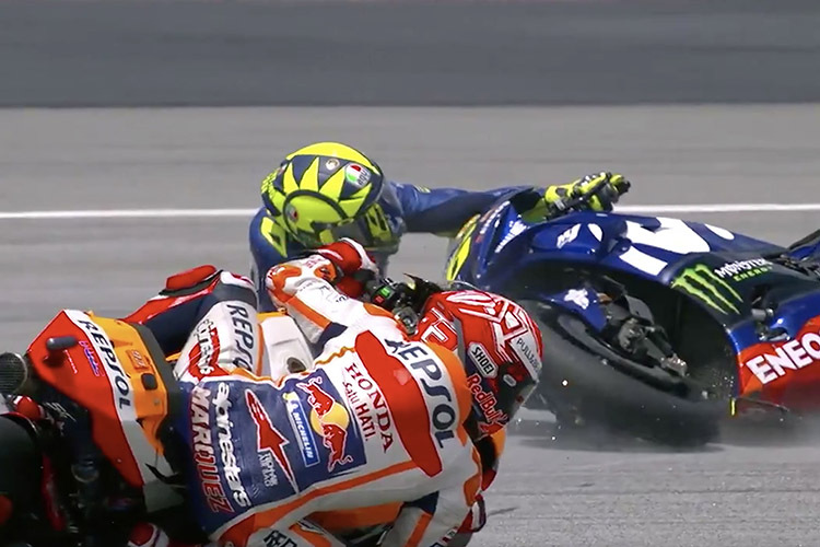 Valentino Rossi beim Sturz in Sepang