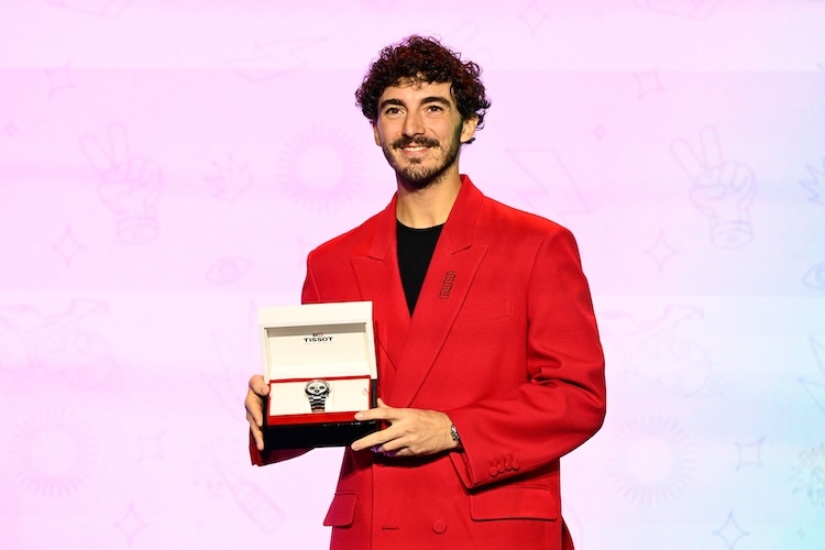 Pecco Bagnaia freute sich zum dritten Mal in Folge über den «Tissot Pole of Poles Award»