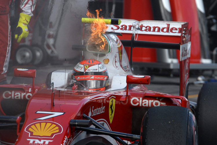 Feuer am Ferrari von Kimi Räikkönen