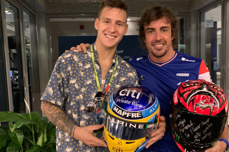 Fabio Quartararo und Fernando Alonso: Helmtausch in Abu Dhabi