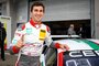 Connor de Phillippi vor dem Audi R8 LMS