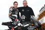 Scott Redding mit seinem Manager Michael Bartholemy und der Honda RC213V