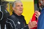 Wie schätzt Motorradsport-Legende Giacomo Agostini den Kampf zwischen Rossi und Lorenzo ein?