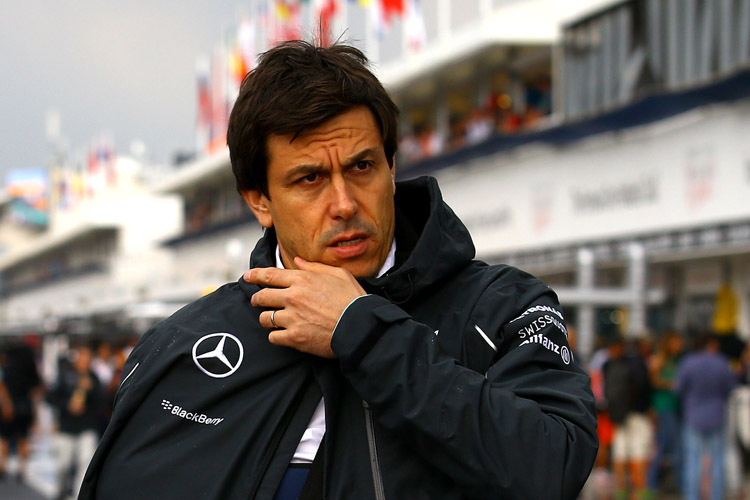 Mercedes-Motorsportdirektor Toto Wolff war nach dem Belgien-GP stinksauer: «Das ist inakzeptabel. So etwas darf nicht passieren»