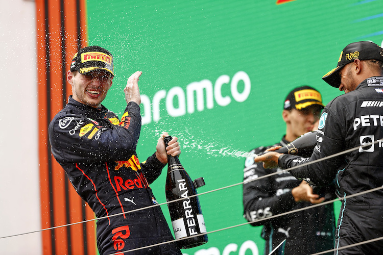 Max Verstappen, George Russell und Lewis Hamilton nach dem Grossen Preis von Ungarn